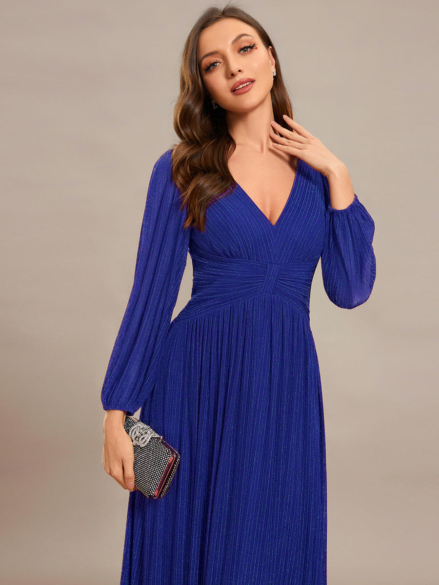 Funkelndes Abendkleid in A-Linie mit Empire-Taille und langen Ärmeln #farbe_Saphirblau