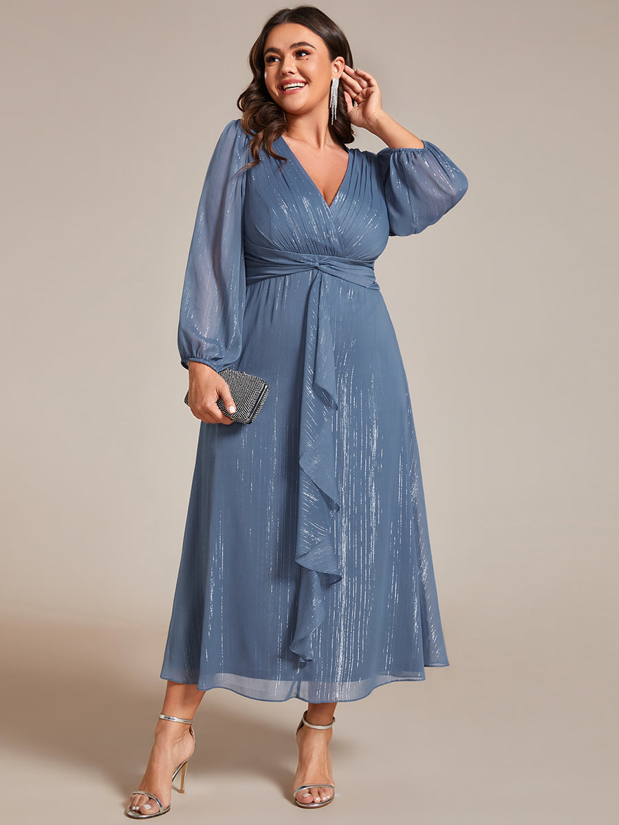 Robe d'invit¡§| de mariage trap¡§¡§ze en mousseline fluide ¡§¡è encolure ronde et longueur au genou #farbe_Taubenblau