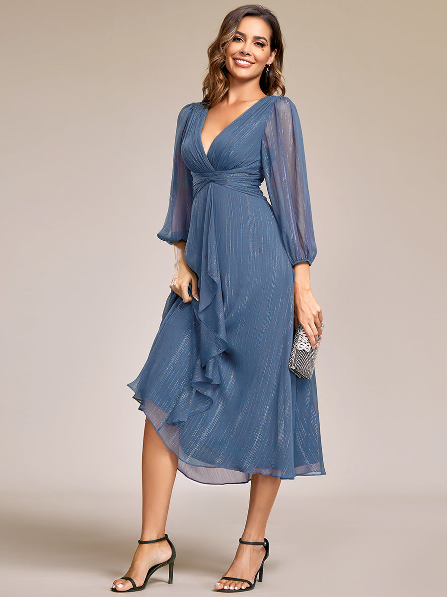 Robe d'invit¡§| de mariage trap¡§¡§ze en mousseline fluide ¡§¡è encolure ronde et longueur au genou #farbe_Taubenblau