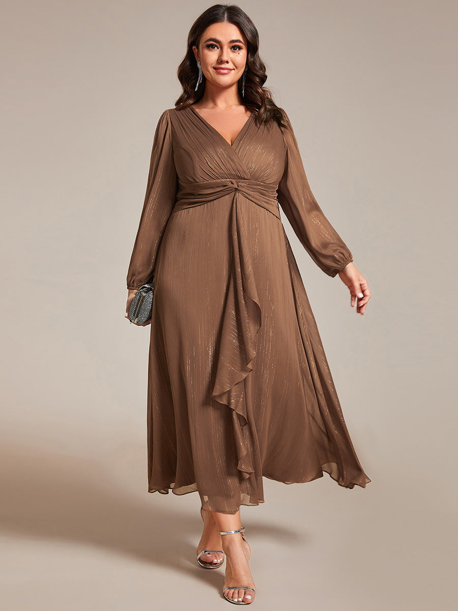 Robe d'invit¡§| de mariage trap¡§¡§ze en mousseline fluide ¡§¡è encolure ronde et longueur au genou #farbe_Emperador