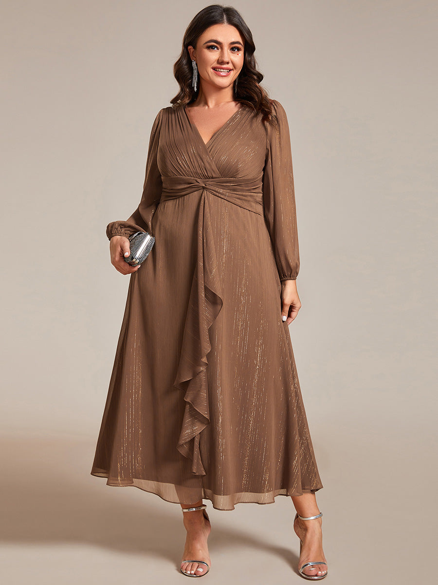 Robe d'invit¡§| de mariage trap¡§¡§ze en mousseline fluide ¡§¡è encolure ronde et longueur au genou #farbe_Emperador