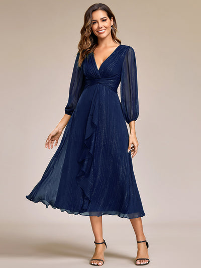 Robe d'invit¡§| de mariage trap¡§¡§ze en mousseline fluide ¡§¡è encolure ronde et longueur au genou #farbe_Marineblau