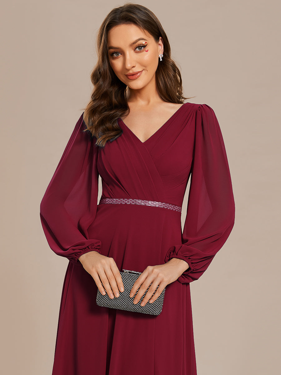 Funkelndes Abendkleid in A-Linie mit Empire-Taille und langen ?rmeln #farbe_Burgunderrot
