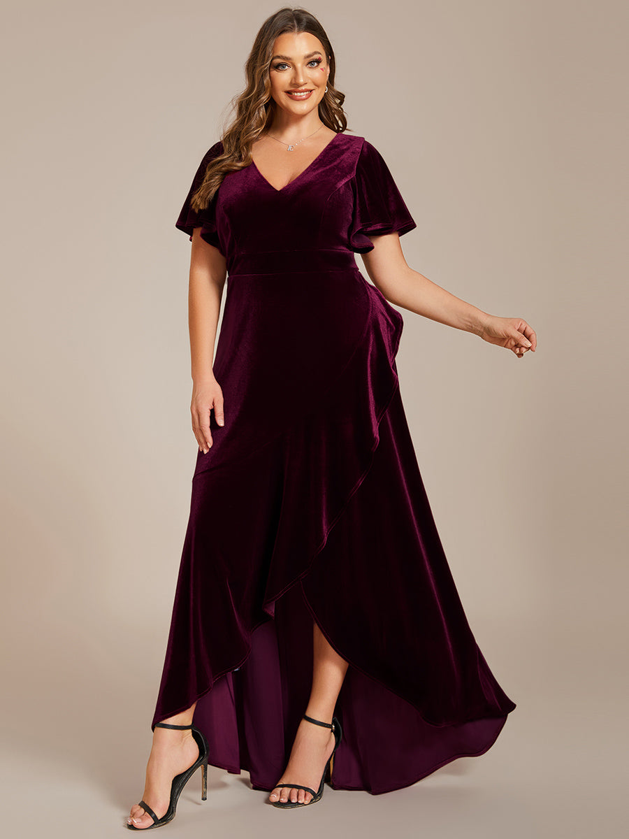 Hoch-Tief V-Ausschnitt A-Linie Samt Kleid Mit Rüschendetails #Farbe_Burgunderrot