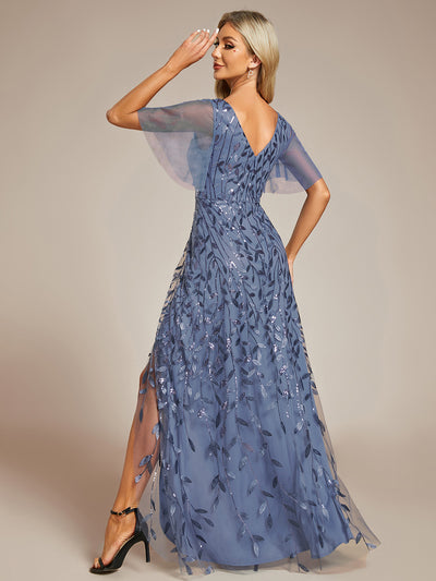 Maxilänge, V-Ausschnitt, asymmetrischer Saum, Pailletten-Kleid mit tiefem V-Ausschnitt und funkelnden Details#Farbe_Taubenblau