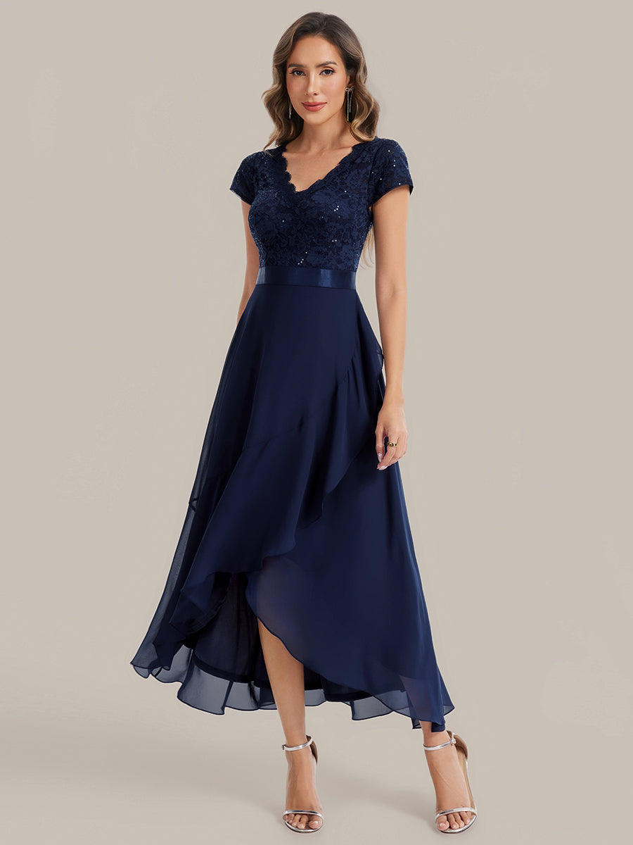 Asymmetrischer Saum, tiefer V-Ausschnitt, Chiffon-Kleid mit Rüschen-Patchwork – Hoch-Tief-Kleid #Farbe_Marineblau