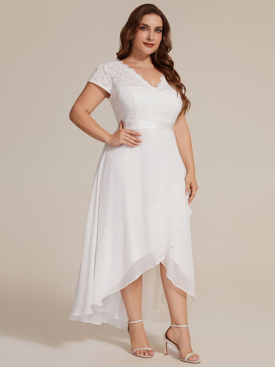 Asymmetrischer Saum, tiefer V-Ausschnitt, Chiffon-Kleid mit Rüschen-Patchwork – Hoch-Tief-Kleid #Farbe_Weiß