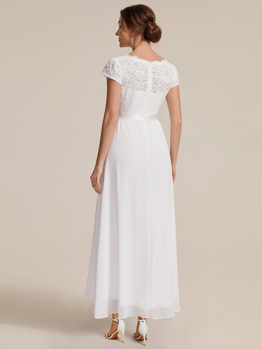 Asymmetrischer Saum, tiefer V-Ausschnitt, Chiffon-Kleid mit Rüschen-Patchwork – Hoch-Tief-Kleid #Farbe_Weiß