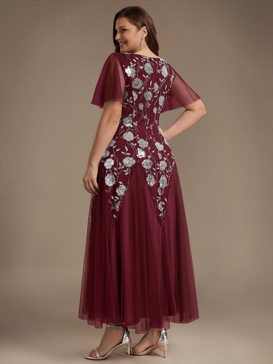 Bodenlanger V-Ausschnitt A-Linie Pailletten Kleid Mit Patchwork Und Funkelnden Details #Farbe_Burgunderrot