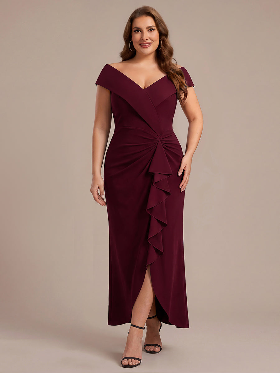 Asymmetrischer Saum V-Ausschnitt Meerjungfrau Kleid Aus Krepp Schlitz Volants #Farbe_Burgunderrot