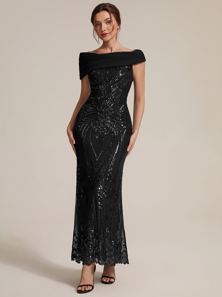 Maxilänge Asymmetrischer Ausschnitt Figurbetontes Kleid Aus Pailletten Für Glamourösen Look #Farbe_Schwarz