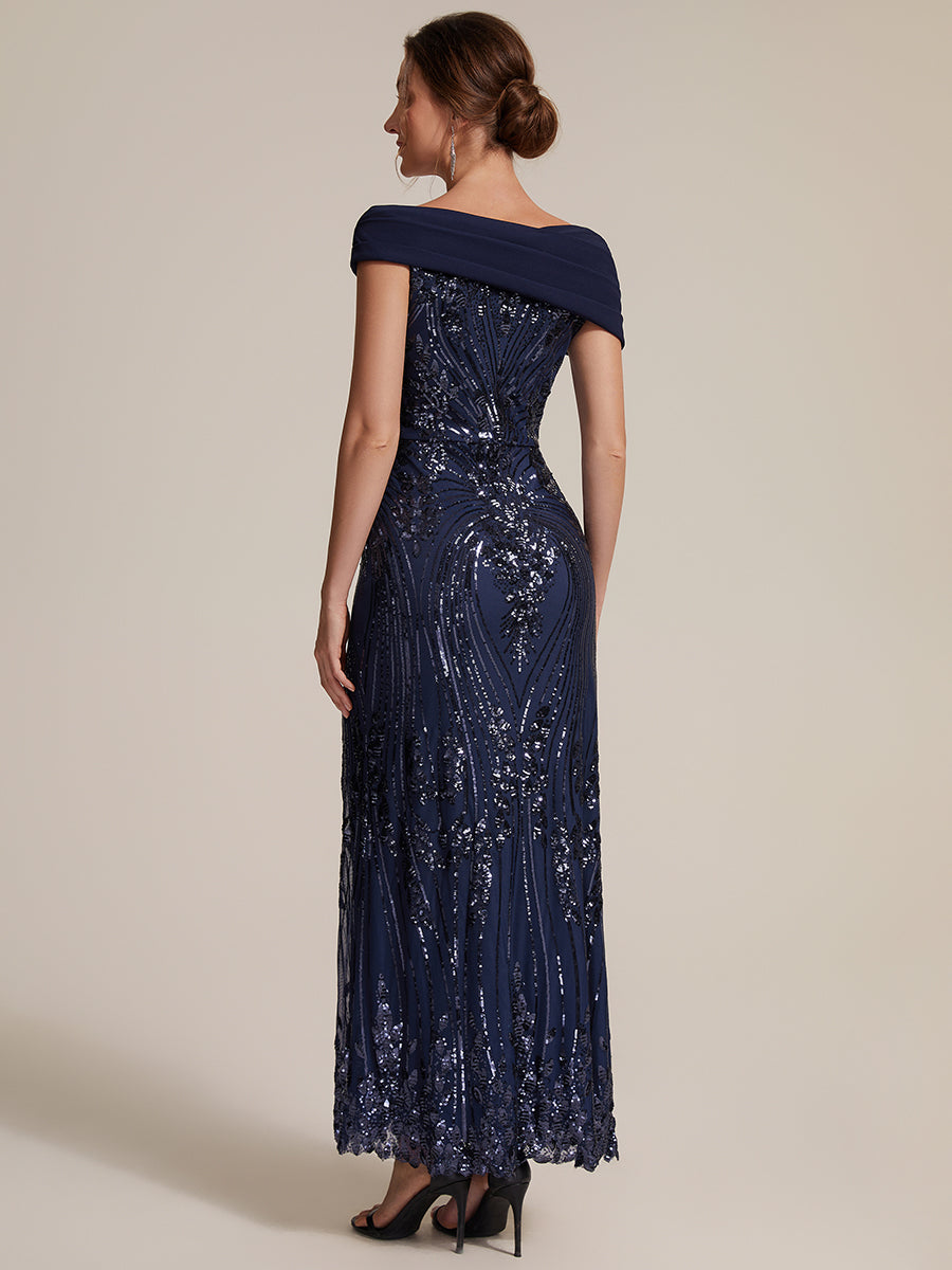 Maxilänge Asymmetrischer Ausschnitt Figurbetontes Kleid Aus Pailletten Für Glamourösen Look #Farbe_Marineblau