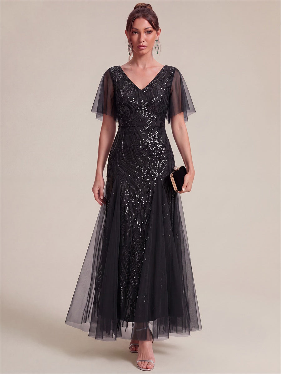 Maxilänge V-Ausschnitt A-Linien Kleid Aus Pailletten Für Glamourösen Look #Farbe_Schwarz