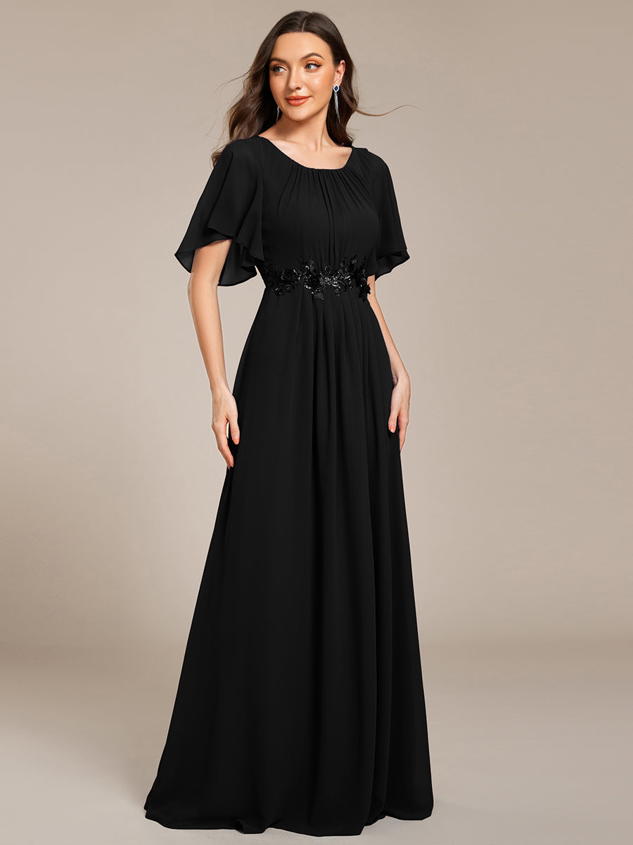 Bodenlanger A-Linien Chiffonkleid Mit Raffung Blumenmuster Und Applikationen #Farbe_Schwarz