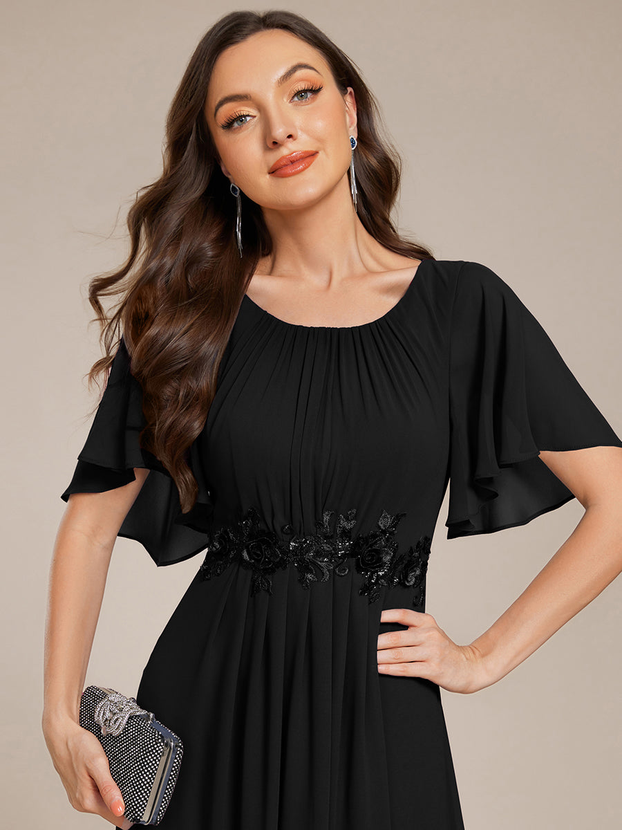 Bodenlanger A-Linien Chiffonkleid Mit Raffung Blumenmuster Und Applikationen #Farbe_Schwarz