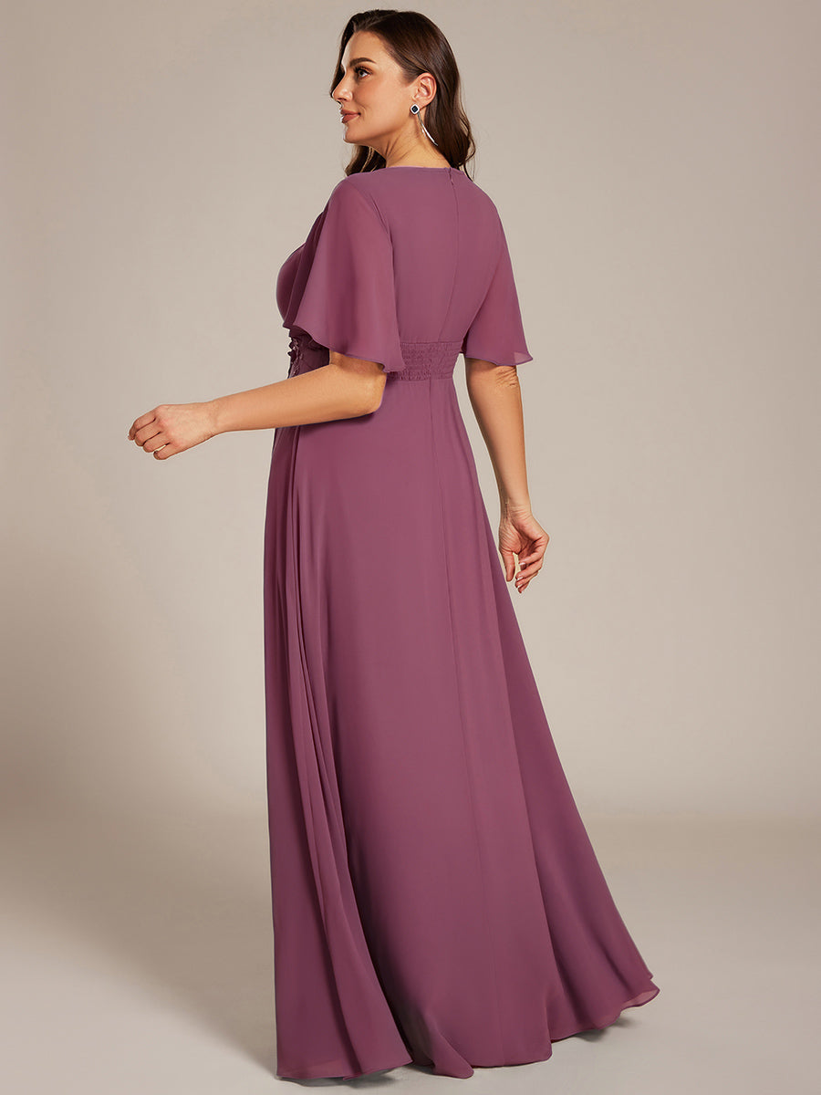 Bodenlanger A-Linien Chiffonkleid Mit Raffung Blumenmuster Und Applikationen #Farbe_Pflaumenviolett