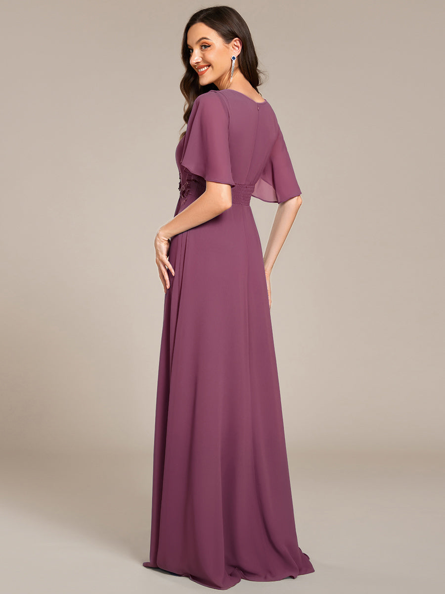 Bodenlanger A-Linien Chiffonkleid Mit Raffung Blumenmuster Und Applikationen #Farbe_Pflaumenviolett