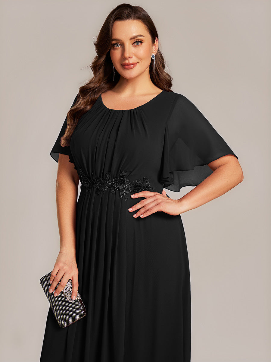 Midi Länge A Linie Chiffon Kleid Mit Rundhalsausschnitt Raffung Blumenmuster Und Applikationen #Farbe_Schwarz