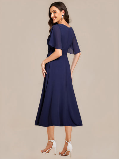Midi Länge A Linie Chiffon Kleid Mit Rundhalsausschnitt Raffung Blumenmuster Und Applikationen #Farbe_Marineblau