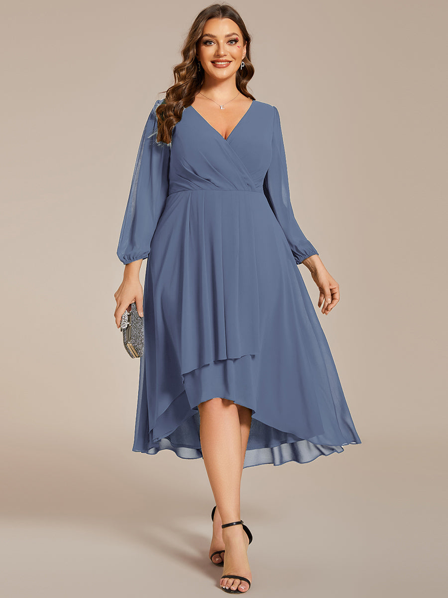 Robe d'invit¨¦ de mariage trap¨¨ze en mousseline fluide ¨¤ encolure ronde et longueur au genou #farbe_Taubenblau