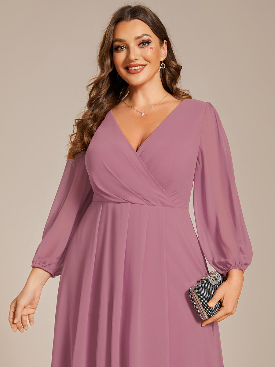 Robe d'invit¨¦ de mariage trap¨¨ze en mousseline fluide ¨¤ encolure ronde et longueur au genou #farbe_Orchideenviolett
