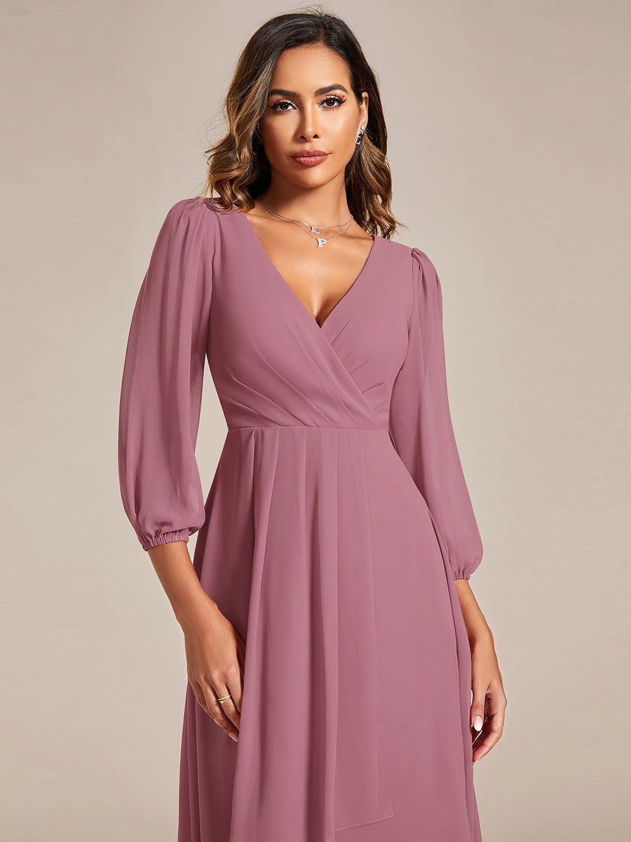Robe d'invit¨¦ de mariage trap¨¨ze en mousseline fluide ¨¤ encolure ronde et longueur au genou #farbe_Orchideenviolett