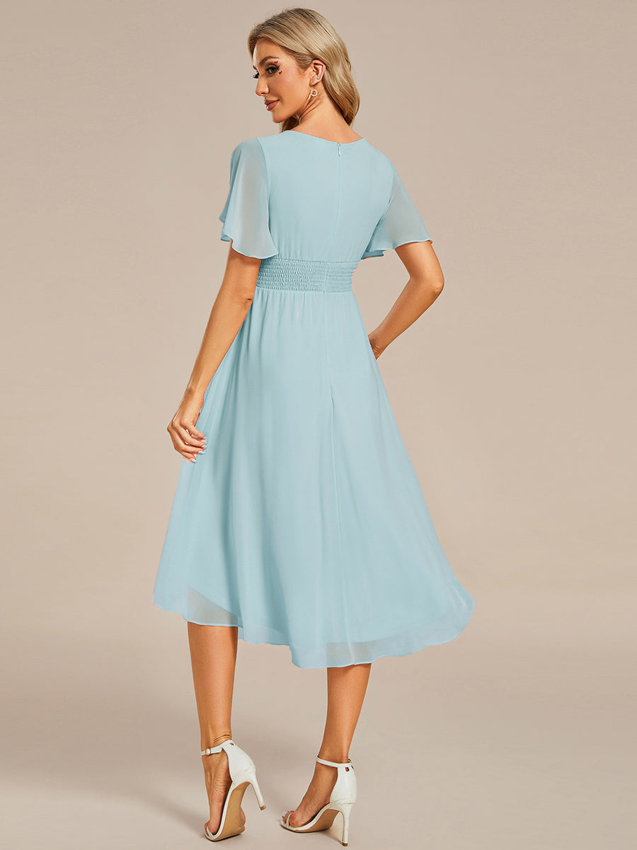 Robe d'invit¨¦ de mariage trap¨¨ze en mousseline fluide ¨¤ encolure ronde et longueur au genou #farbe_Himmelblau