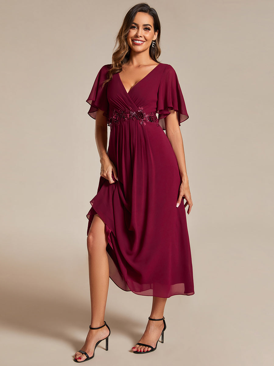 Midi Länge V-Ausschnitt A-Linie Chiffon Kleid Mit Applikationen Und Raffung Details Kleid #Farbe_Burgunderrot