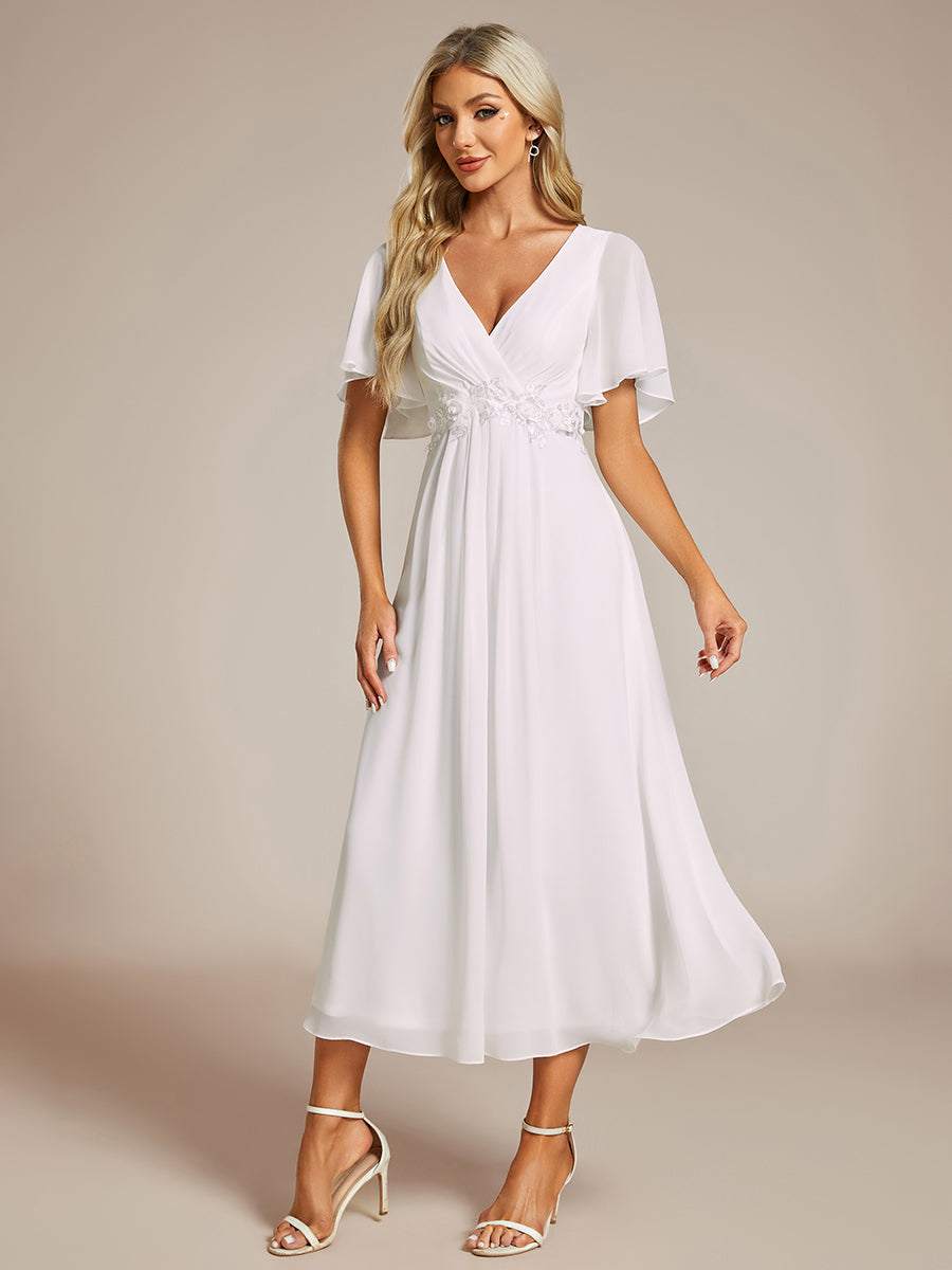 Midi Länge V-Ausschnitt A-Linie Chiffon Kleid Mit Applikationen Und Raffung Details Kleid #Farbe_Weiß