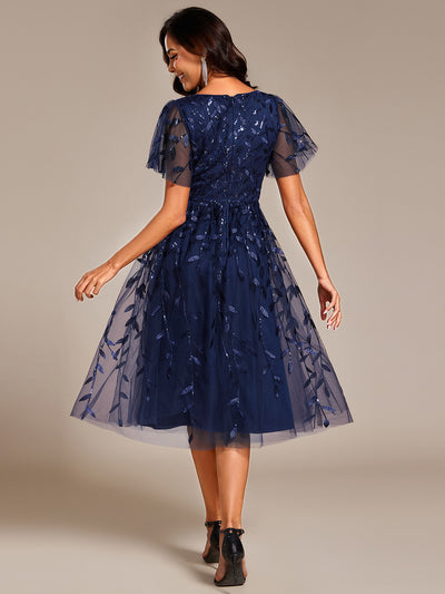 Midi Länge V-Ausschnitt A-Linie Pailletten Kleid Mit Besticktem Blumenmuster Und Gerafften Details #Farbe_Marineblau