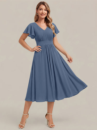 Midi Tee-L?nge Smocked A-Linie Kleid Mit V-Ausschnitt Aus Chiffon Elegant Und Stilvoll Kleid #Farbe_Taubenblau
