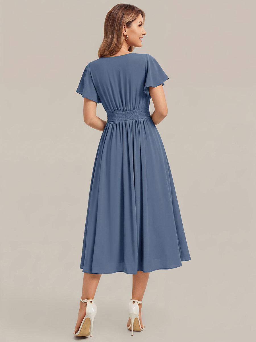 Midi Tee-L?nge Smocked A-Linie Kleid Mit V-Ausschnitt Aus Chiffon Elegant Und Stilvoll Kleid #Farbe_Taubenblau