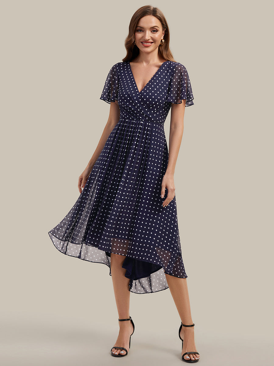 Asymmetrischer Saum V-Ausschnitt A-Linie Chiffon Kleid R¨¹schendetails Gepunkteter Druck #Farbe_Marineblaue Punkte
