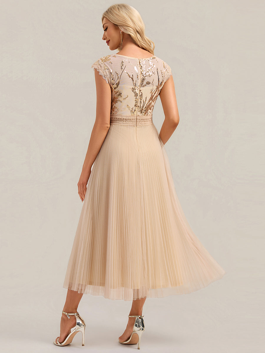 Tea L?nge Rundhals A Linie Pailletten Kleid Mit Sonnenstrahlen Falten Und Durchsichtigen Details Kleid #Farbe_Gold