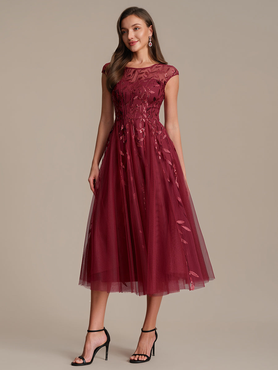 Tea L?nge A Linie Kleid Mit Rundhalsausschnitt Transparente Gestaltung Und Pailletten Kleid #Farbe_Burgunderrot