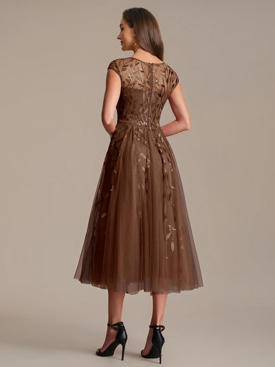 Tea L?nge A Linie Kleid Mit Rundhalsausschnitt Transparente Gestaltung Und Pailletten Kleid #Farbe_Braun