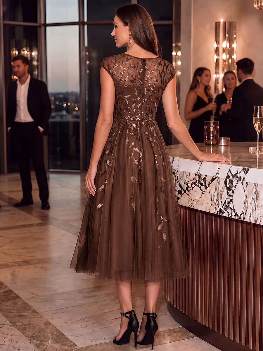 Tea L?nge A Linie Kleid Mit Rundhalsausschnitt Transparente Gestaltung Und Pailletten Kleid #Farbe_Braun