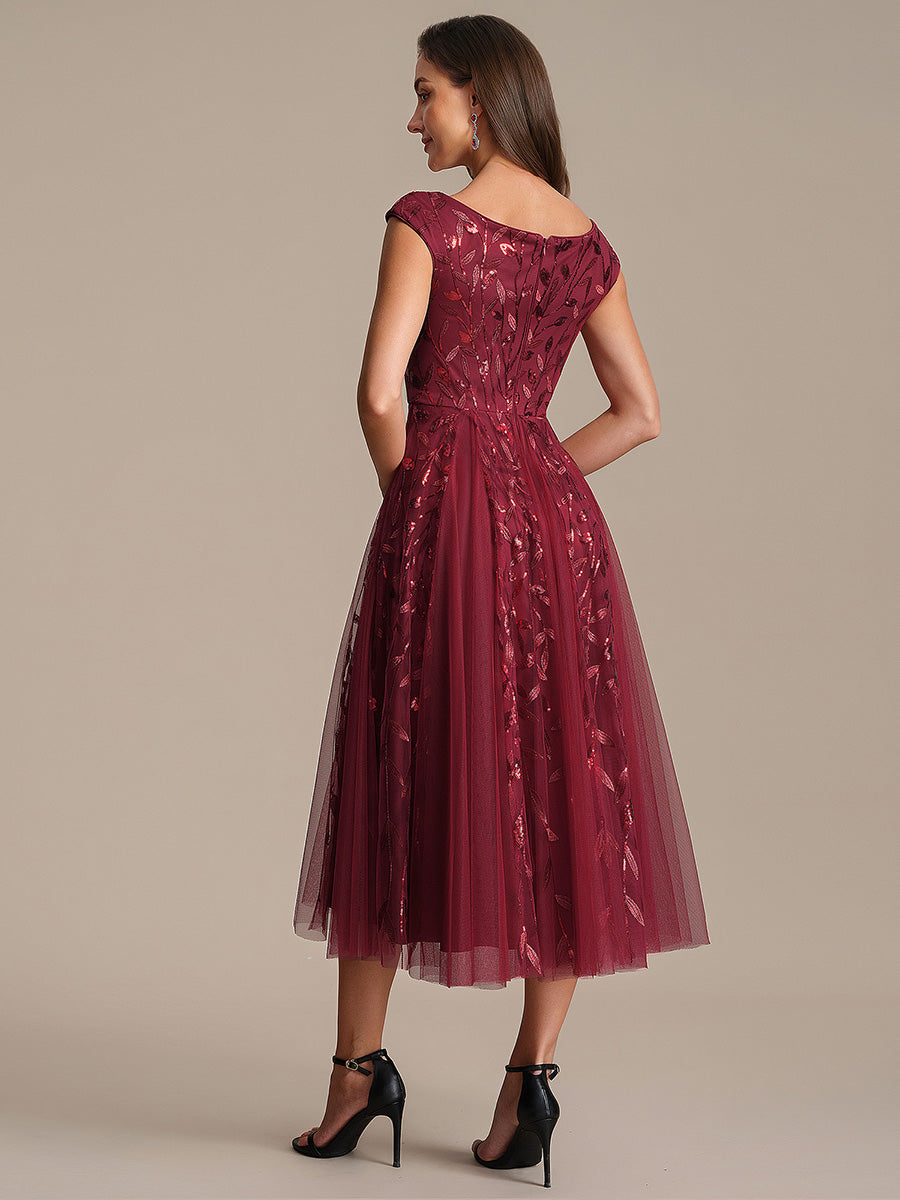 Midi Pailletten A-Linie Kleid Mit V-Ausschnitt Und Patchwork Details #Farbe_Burgunderrot