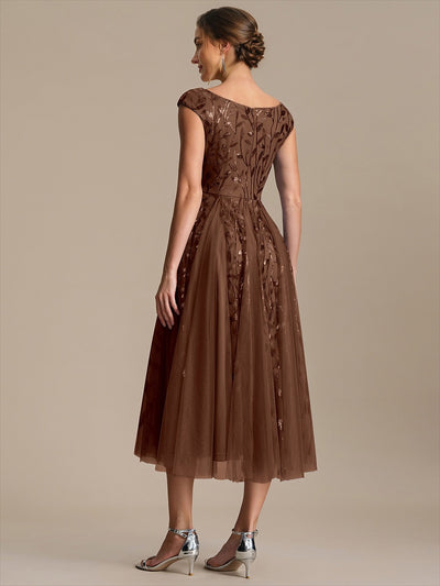 Midi Pailletten A-Linie Kleid Mit V-Ausschnitt Und Patchwork Details #Farbe_Braun