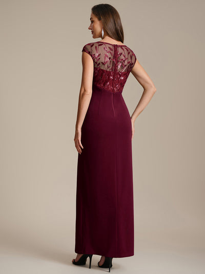 Maxi Asymmetrisches Bodycon Krepp Kleid Mit Oberschenkel Hohem Schlitz Und Pailletten Details Kleid #Farbe_Burgunderrot