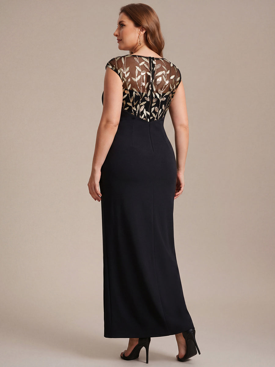 Maxi Asymmetrisches Bodycon Krepp Kleid Mit Oberschenkel Hohem Schlitz Und Pailletten Details Kleid #Farbe_Schwarz & Gold