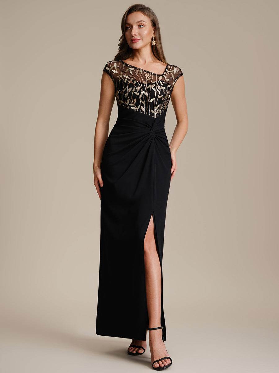 Maxi Asymmetrisches Bodycon Krepp Kleid Mit Oberschenkel Hohem Schlitz Und Pailletten Details Kleid #Farbe_Schwarz & Gold