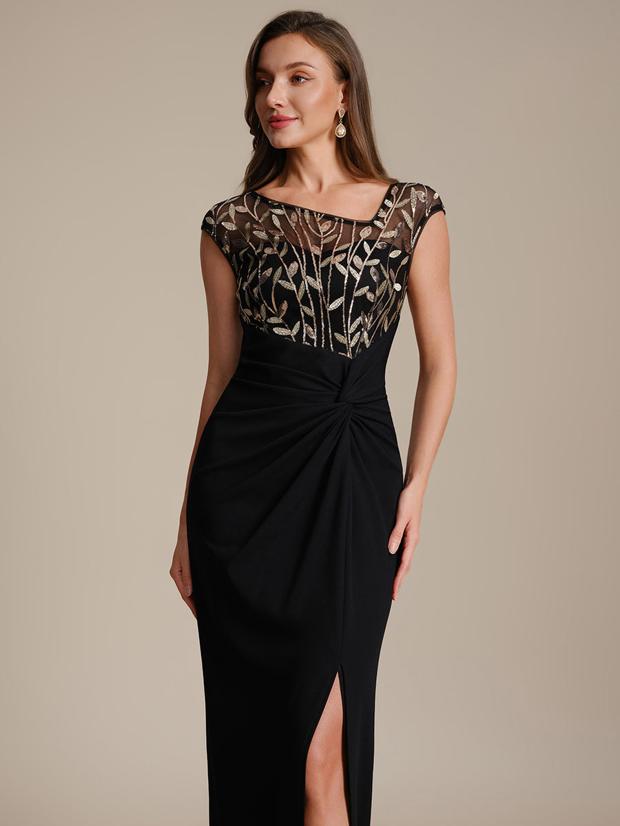 Maxi Asymmetrisches Bodycon Krepp Kleid Mit Oberschenkel Hohem Schlitz Und Pailletten Details Kleid #Farbe_Schwarz & Gold