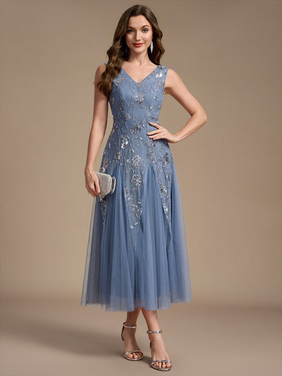 Ärmelloses Paillettenkleid mit Perlenstickerei und V-Ausschnitt hochzeitsgastkleid #Farbe_Taubenblau
