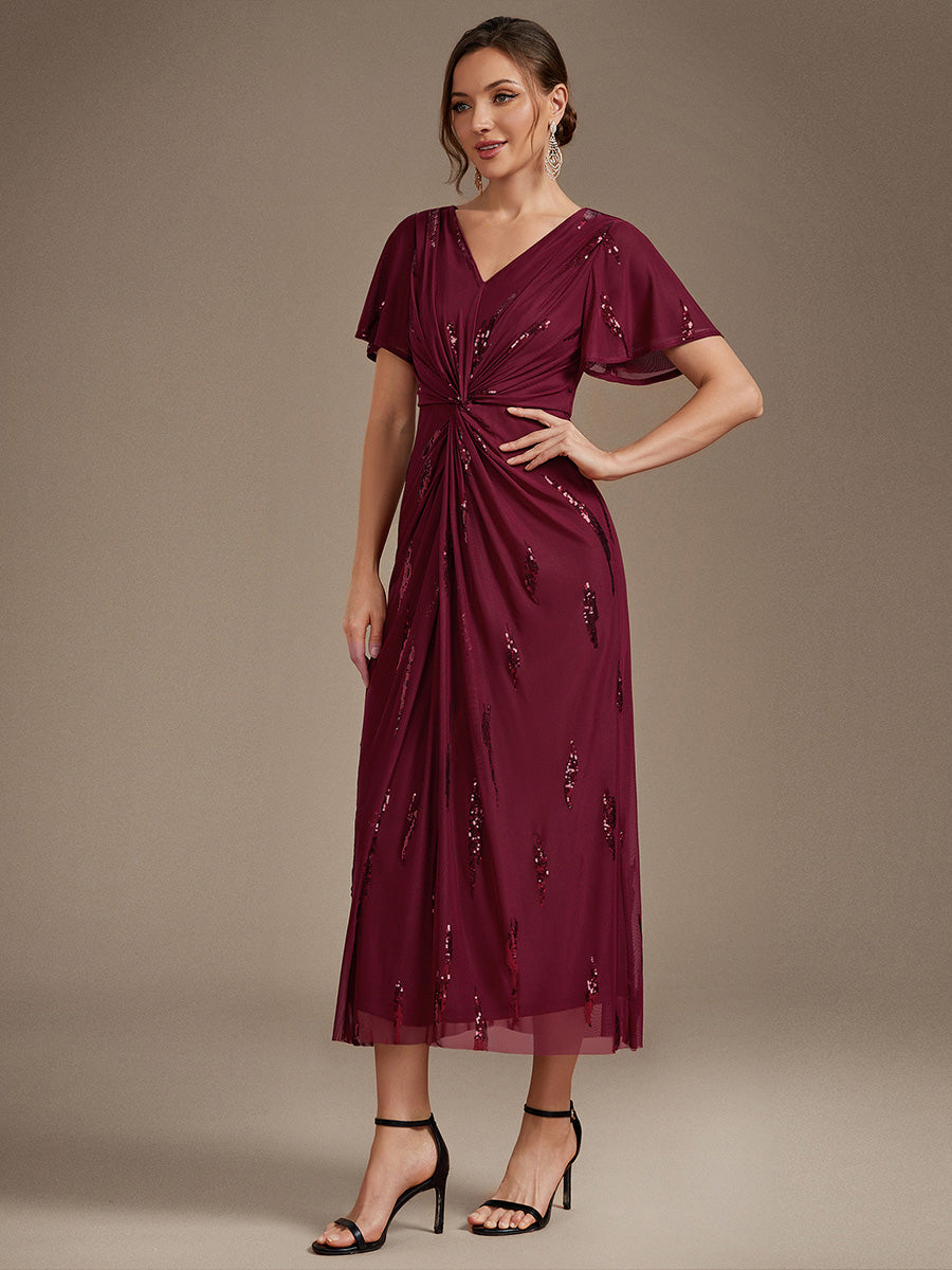 Tea Länge V Ausschnitt Etui Kleid Aus Tüll Mit Pailletten Und Schlitz Zum Binden Kleid #Farbe_Burgunderrot