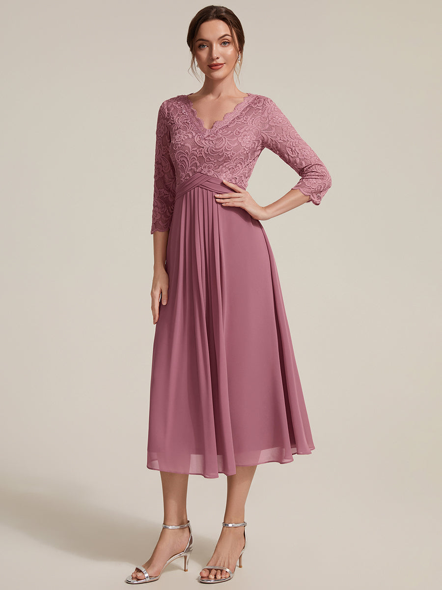 Midi Tee Länge V Ausschnitt Etui Kleid Aus Spitze Elegantes Design Für Besondere Anlässe #Farbe_Orchideenviolett