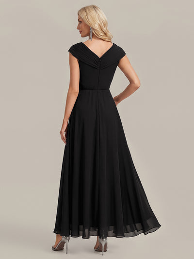 Maxilänge V-Ausschnitt A-Linie Chiffon Kleid Mit Tiefem V-Ausschnitt Applikationen Und Fließenden Bändern #Farbe_Schwarz