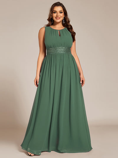 Bodenlanger A-Linien Chiffon Kleid Mit Rundhalsausschnitt Und Bestickten Details #Farbe_Eukalyptus