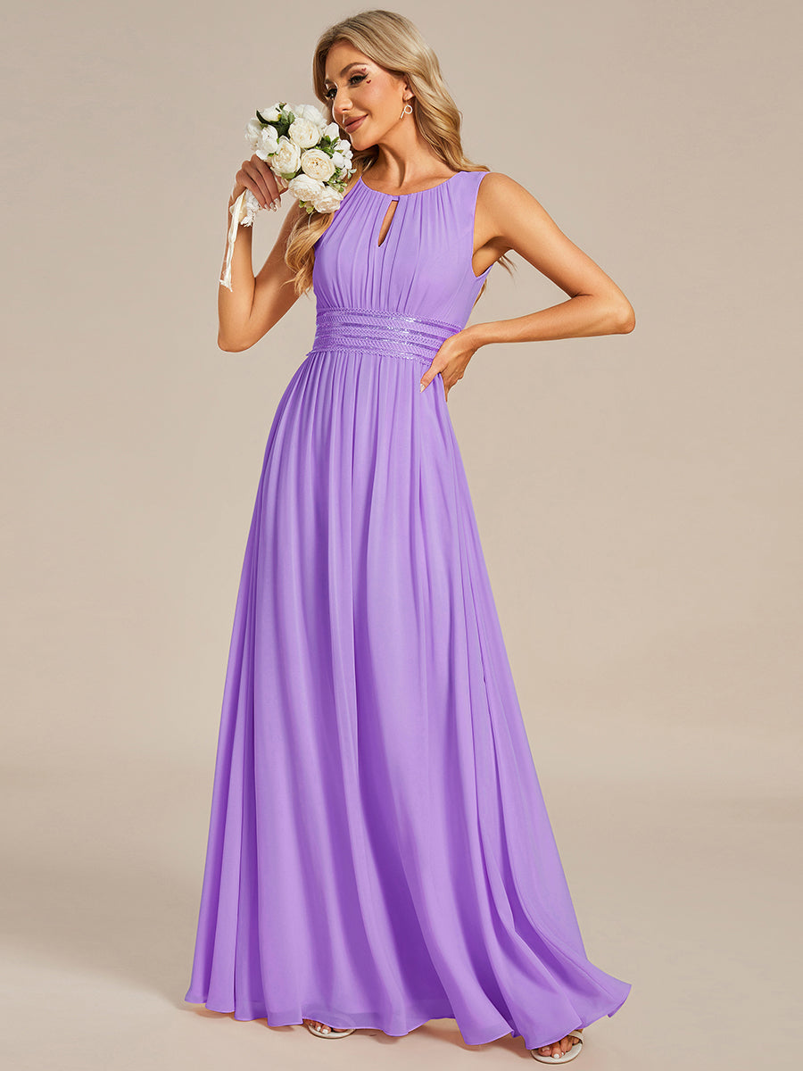 Bodenlanger A-Linien Chiffon Kleid Mit Rundhalsausschnitt Und Bestickten Details #Farbe_Lavendel