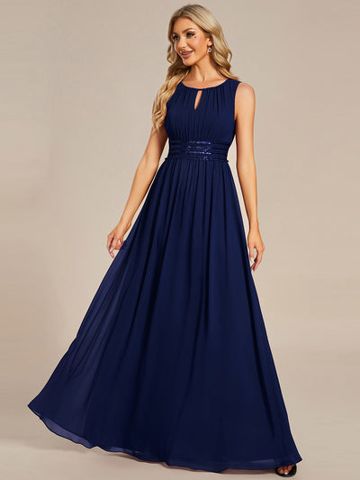 Bodenlanger A-Linien Chiffon Kleid Mit Rundhalsausschnitt Und Bestickten Details #Farbe_Marineblau